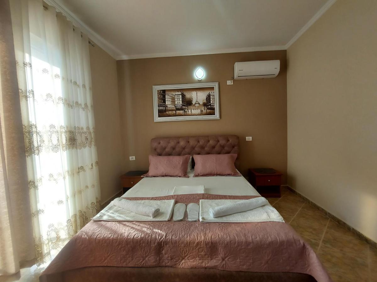 Hotel Fama Shkallnur Exterior photo