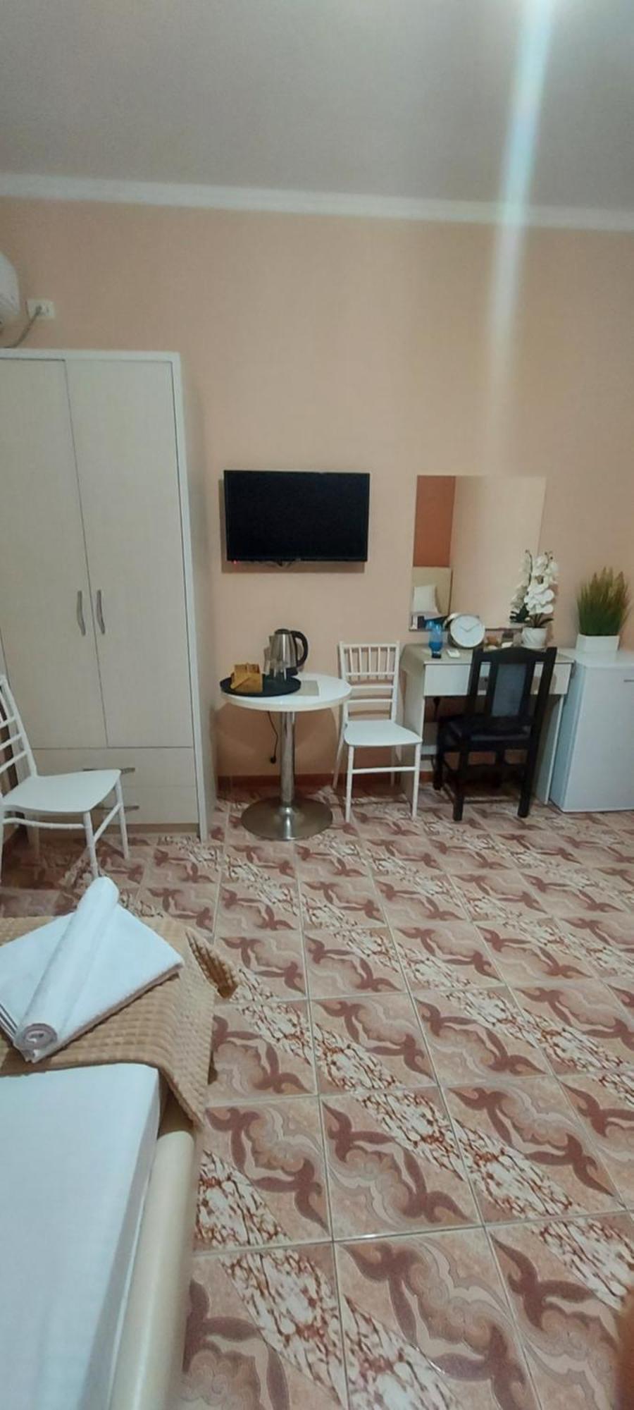 Hotel Fama Shkallnur Exterior photo